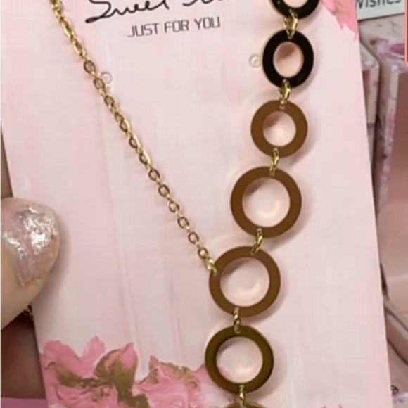 SIMON SAYS This FRIDAY Cohost SHOW. FAB jewelry, bags, clothes. Hot Giveaways. - Picture 6 of 13